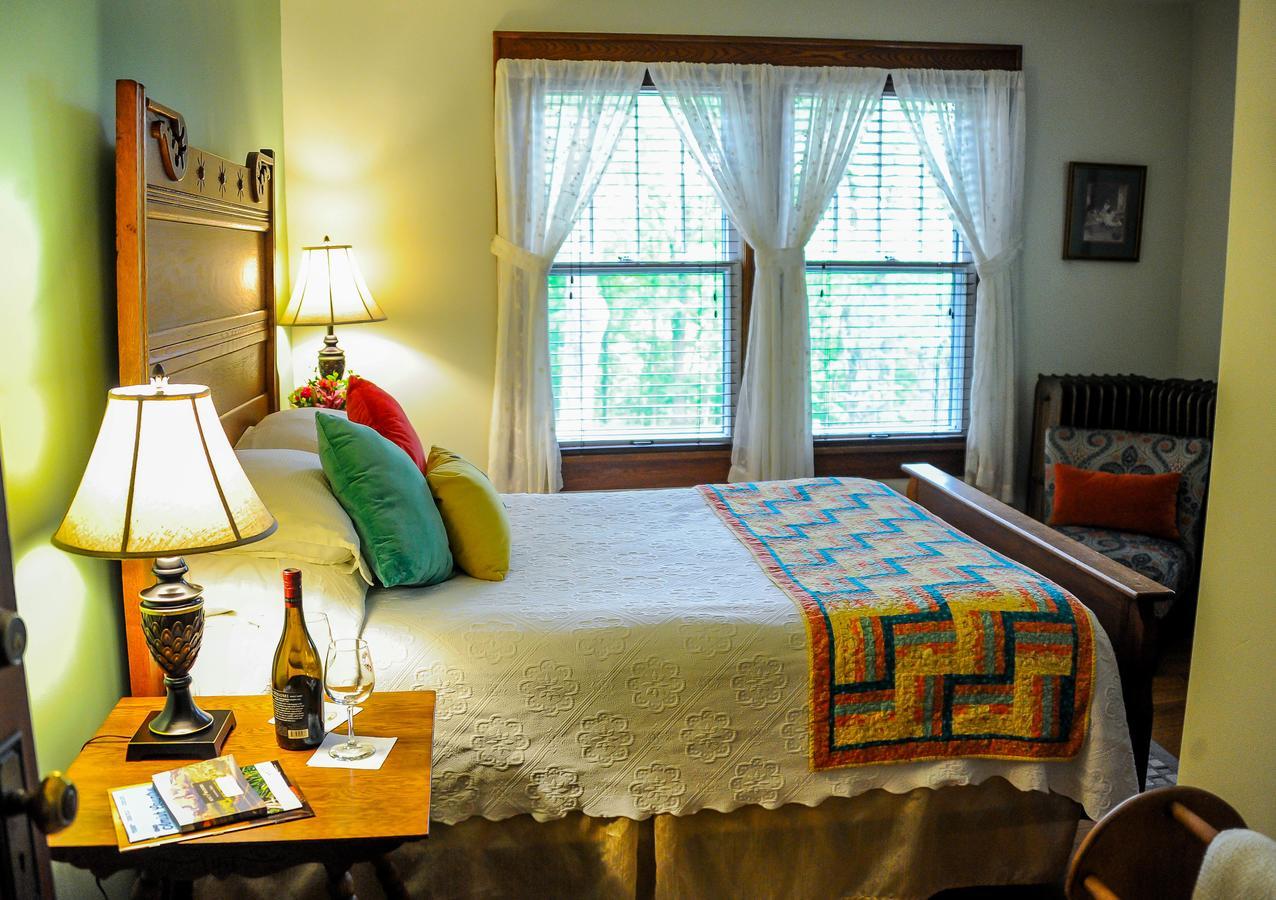 Zuck The White Oak Inn מראה חיצוני תמונה